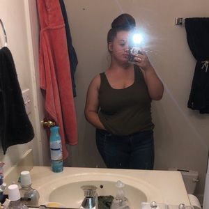 Meet your Posher, Savannah